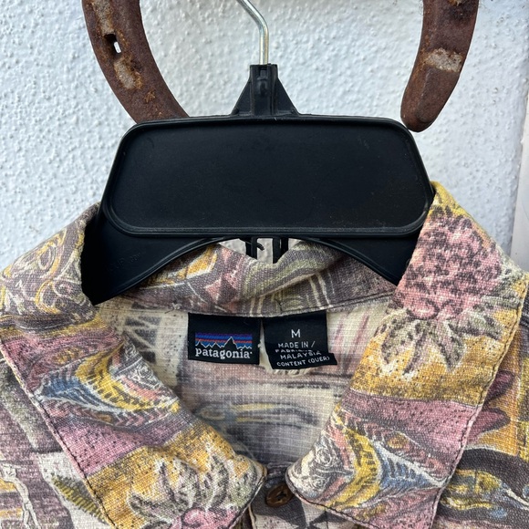 Vintage 1995 Men's Patagonia Hawaii Cropped Button Up Shirt (Medium) - Picture 2 of 5